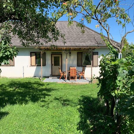 Winten  Urlaub Im Weingarten מראה חיצוני תמונה
